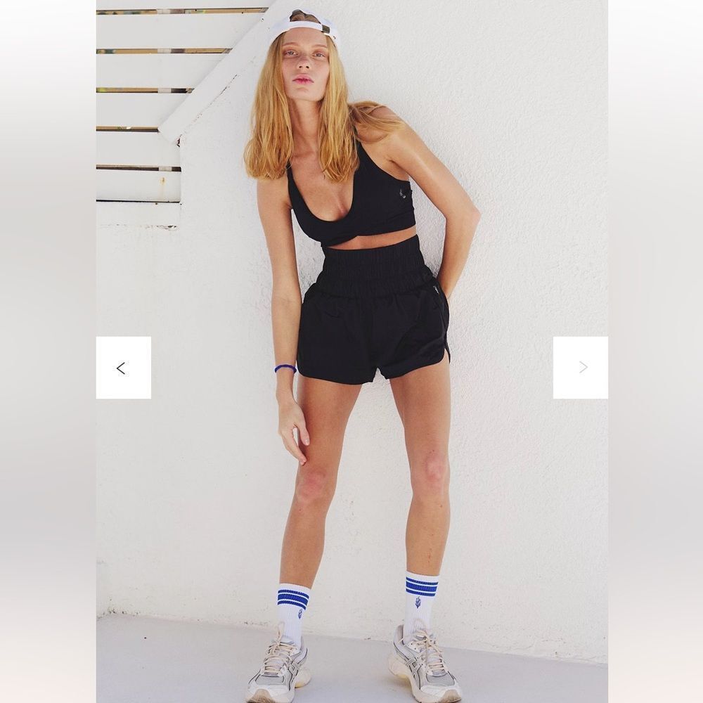 Free People Movement black The Way Home High Rise Lined shorts size L.